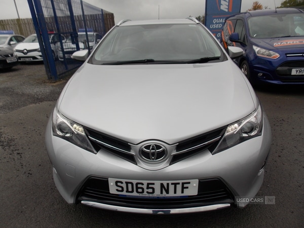 Used Toyota Auris 2015 for sale - 75885153: Photo 2