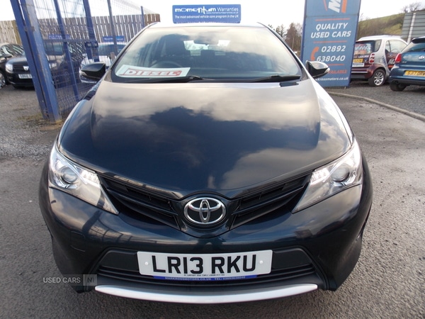 Used Toyota Auris 2013 for sale - 77345863: Photo 2