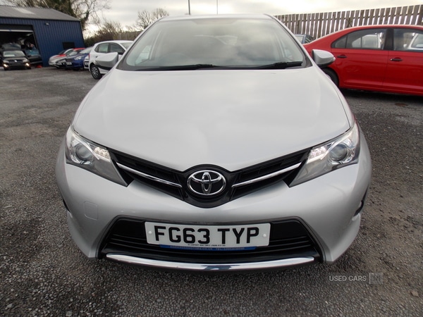Used Toyota Auris 2013 for sale - 76513820: Photo 2