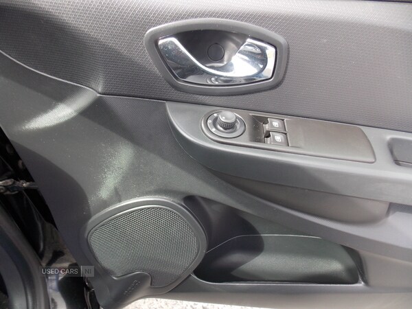 Used Renault Clio 2013 for sale - 75042100: Photo 17