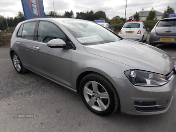 Volkswagen - Golf