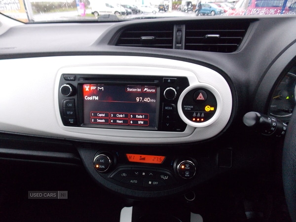 Used Toyota Yaris 2014 for sale - 76702748: Photo 19