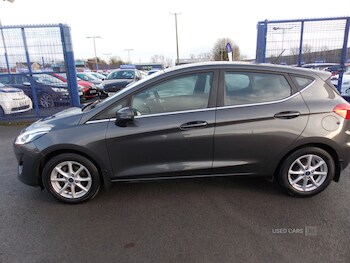 Used Ford Fiesta 2017 for sale - 76702751: Photo