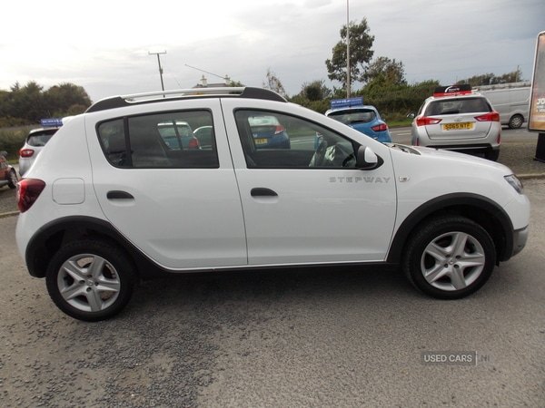 Used Dacia Sandero Stepway 2016 for sale - 76123196: Photo 6
