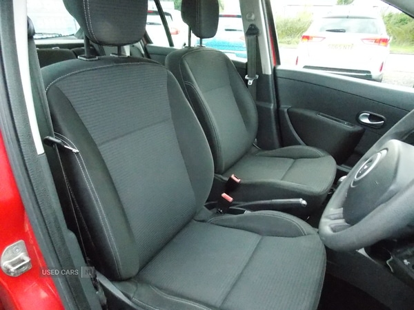 Used Renault Clio 2012 for sale - 76350099: Photo 16