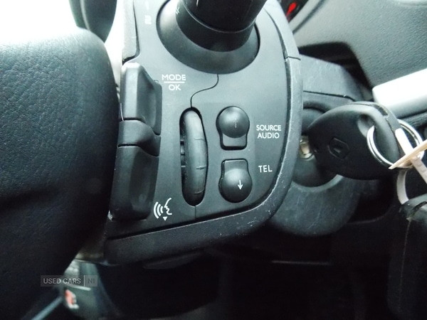 Used Renault Clio 2012 for sale - 76350099: Photo 21