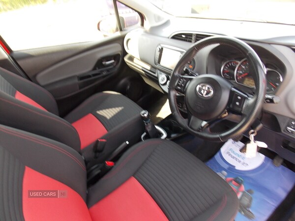 Used Toyota Yaris 2015 for sale - 74243647: Photo 15