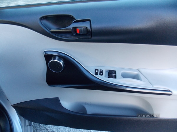 Used Toyota IQ 2011 for sale - 76690349: Photo 14