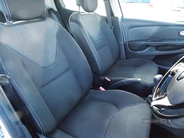 Used Renault Clio 2015 for sale - 76690339: Photo 16