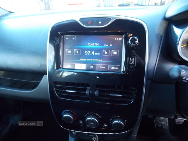 Used Renault Clio 2015 for sale - 76690339: Photo 20