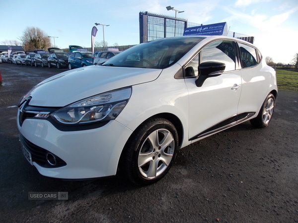 Used Renault Clio 2015 for sale - 76690339: Photo 3