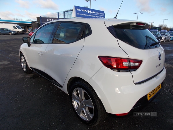 Used Renault Clio 2015 for sale - 76690339: Photo 5