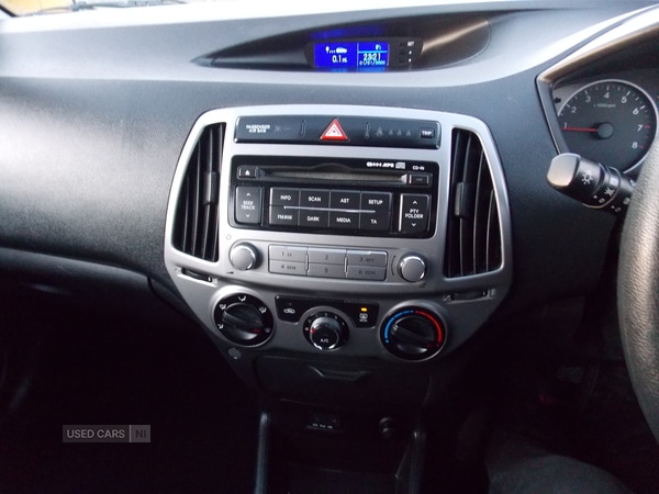 Used Hyundai i20 2014 for sale - 76702722: Photo 19