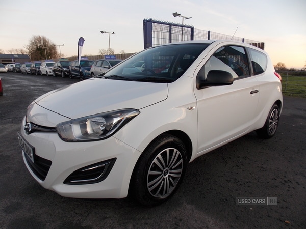 Used Hyundai i20 2014 for sale - 76702722: Photo 3