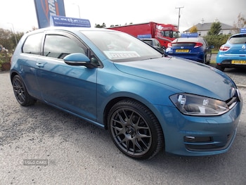 Volkswagen - Golf