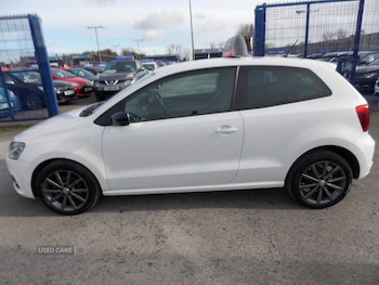 Used Volkswagen Polo 2015 for sale - 76338078: Photo