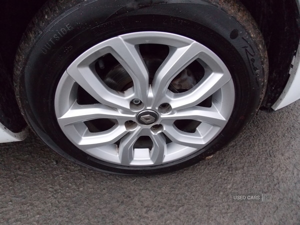 Used Renault Clio 2018 for sale - 76659576: Photo 10