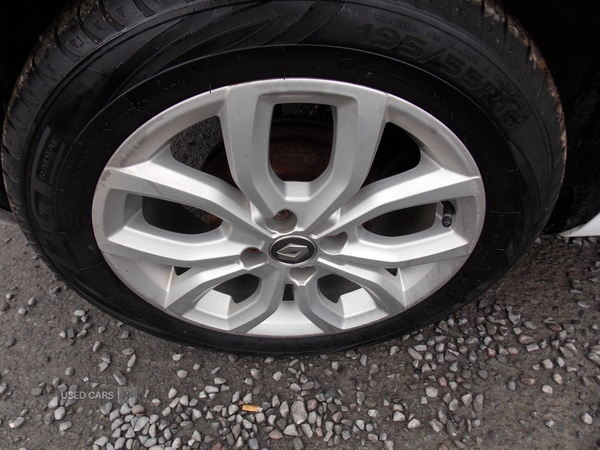 Used Renault Clio 2018 for sale - 76659576: Photo 9