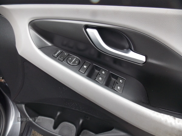 Used Hyundai i30 2017 for sale - 76585811: Photo 17