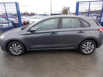 Used Hyundai i30 2017 for sale - 76585811: Photo