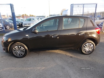 Used Dacia Sandero 2016 for sale - 76123425: Photo