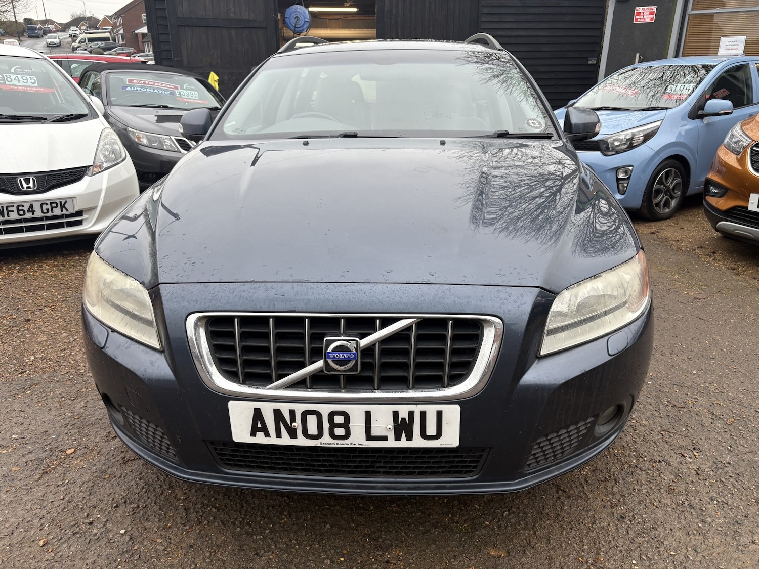 Used Volvo V70 2008 for sale - 77023174: Photo 2