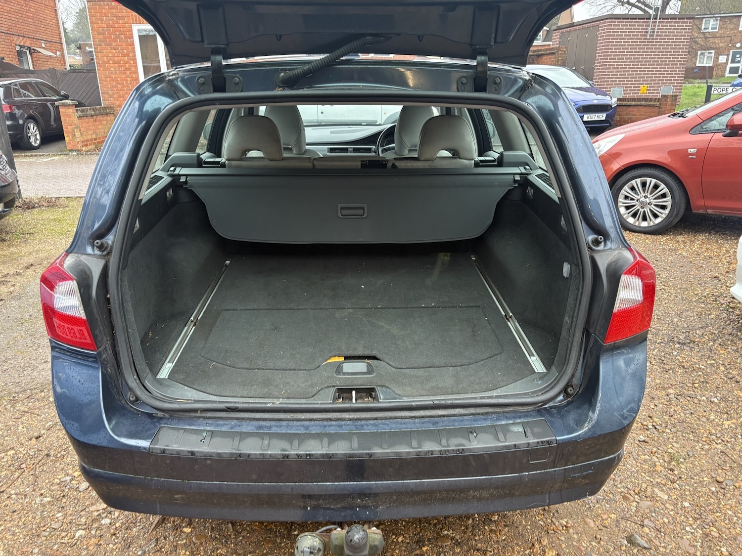 Used Volvo V70 2008 for sale - 77023174: Photo 8