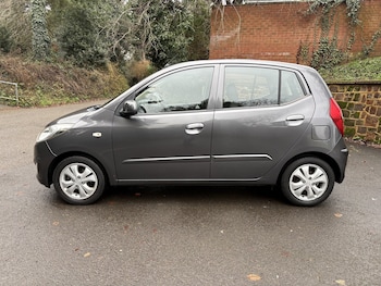 Used Hyundai i10 2012 for sale - 77264477: Photo