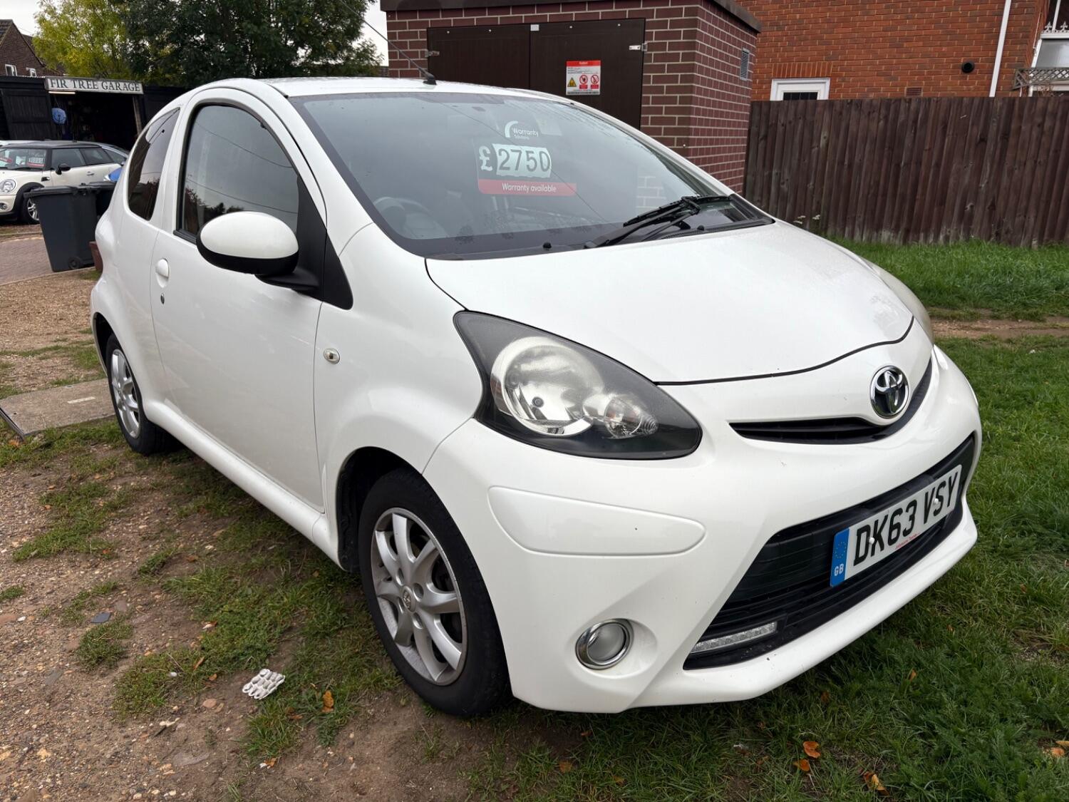 Used Toyota AYGO 2013 for sale - 76670800: Photo 1