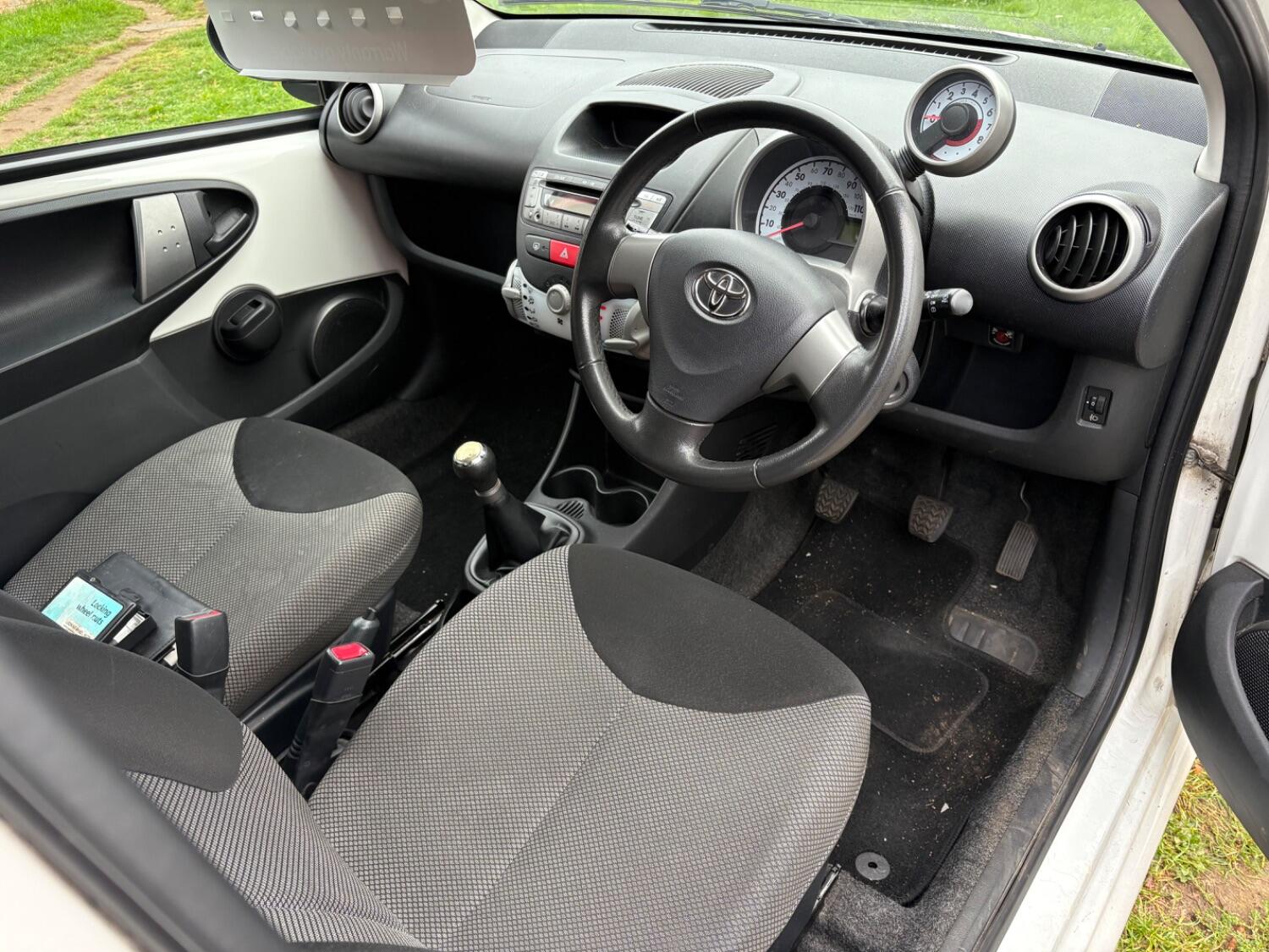 Used Toyota AYGO 2013 for sale - 76670800: Photo 7