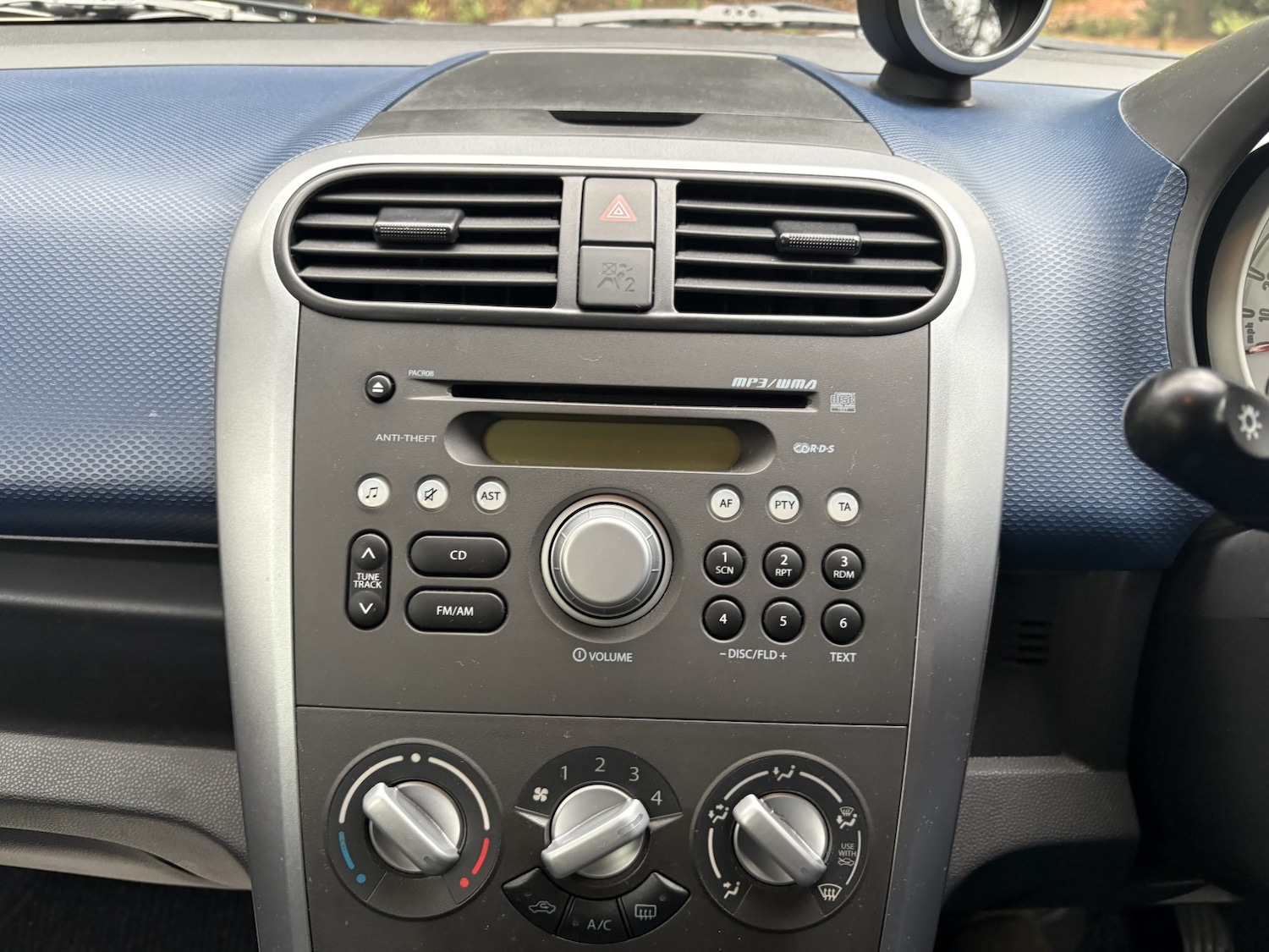 Used Vauxhall Agila 2014 for sale - 76670807: Photo 31