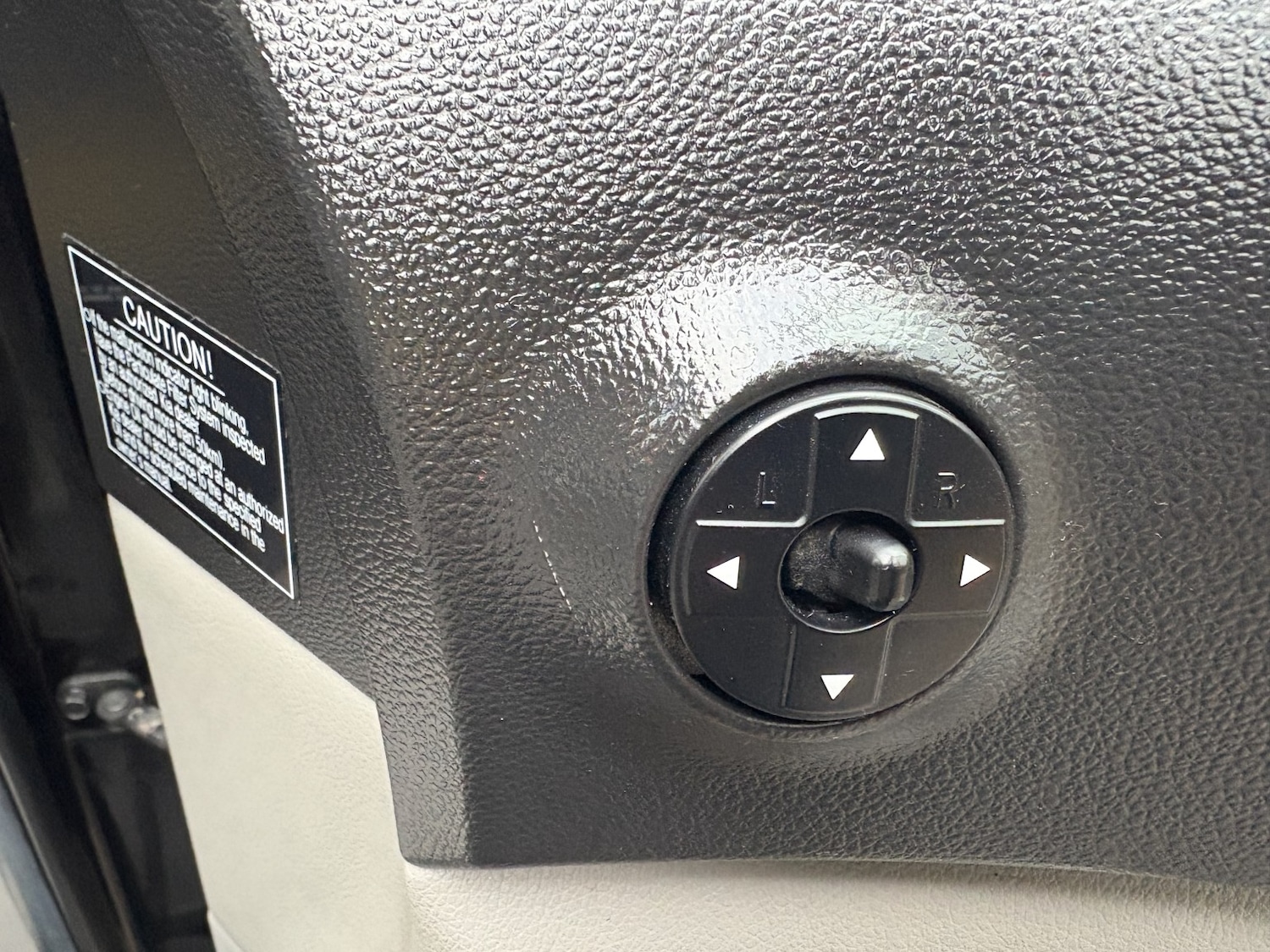 Used Kia Sedona 2011 for sale - 76670812: Photo 23