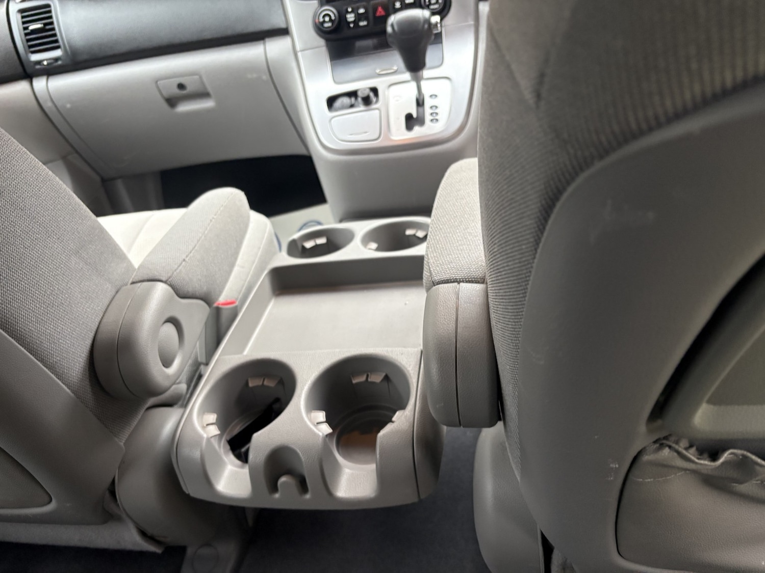 Used Kia Sedona 2011 for sale - 76670812: Photo 28