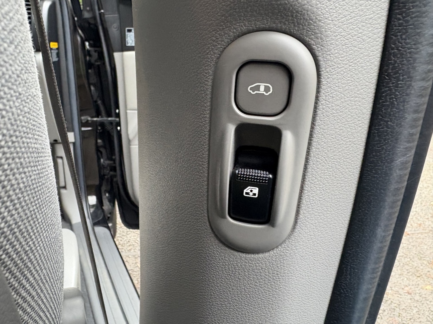 Used Kia Sedona 2011 for sale - 76670812: Photo 29