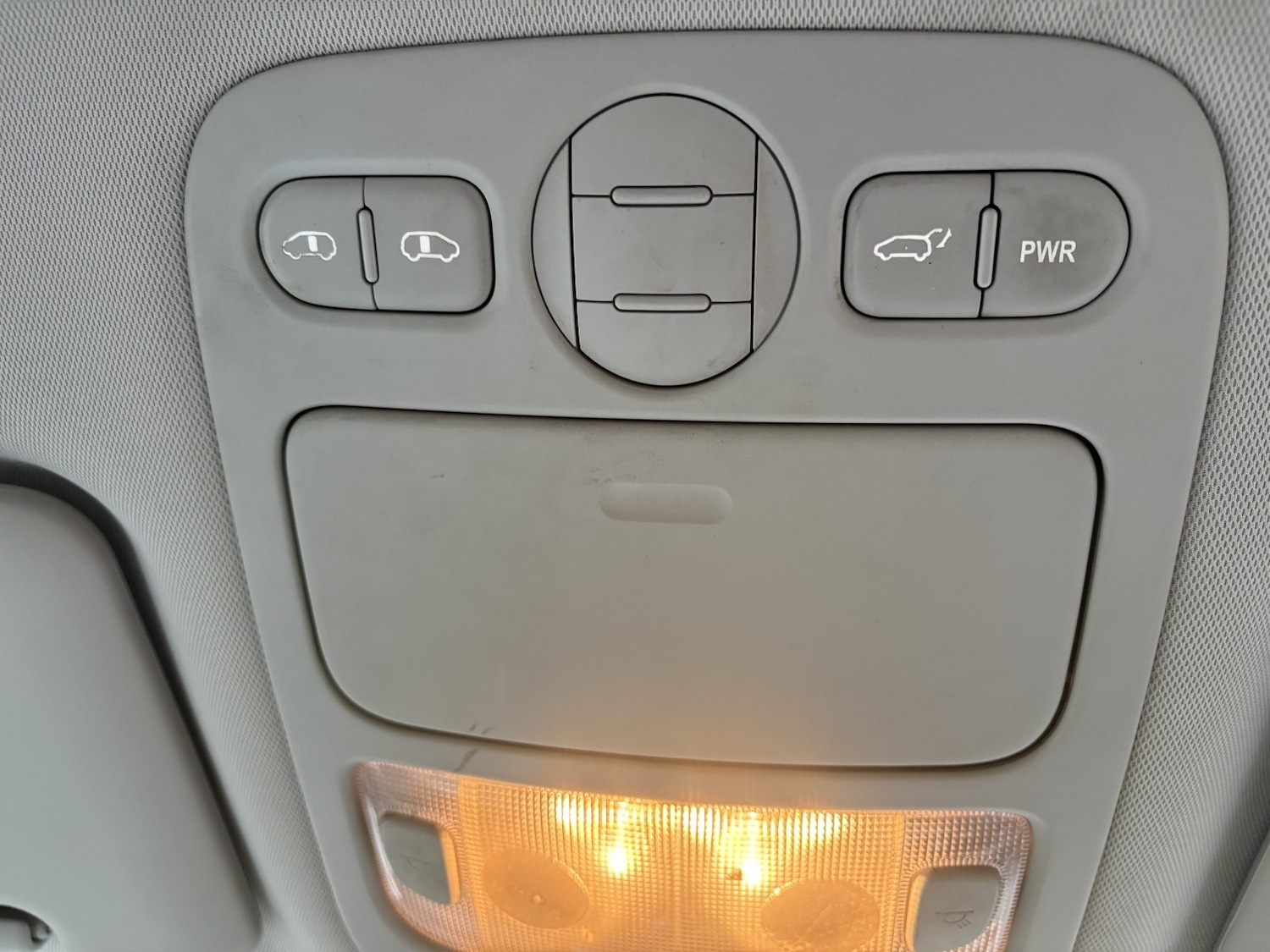 Used Kia Sedona 2011 for sale - 76670812: Photo 30