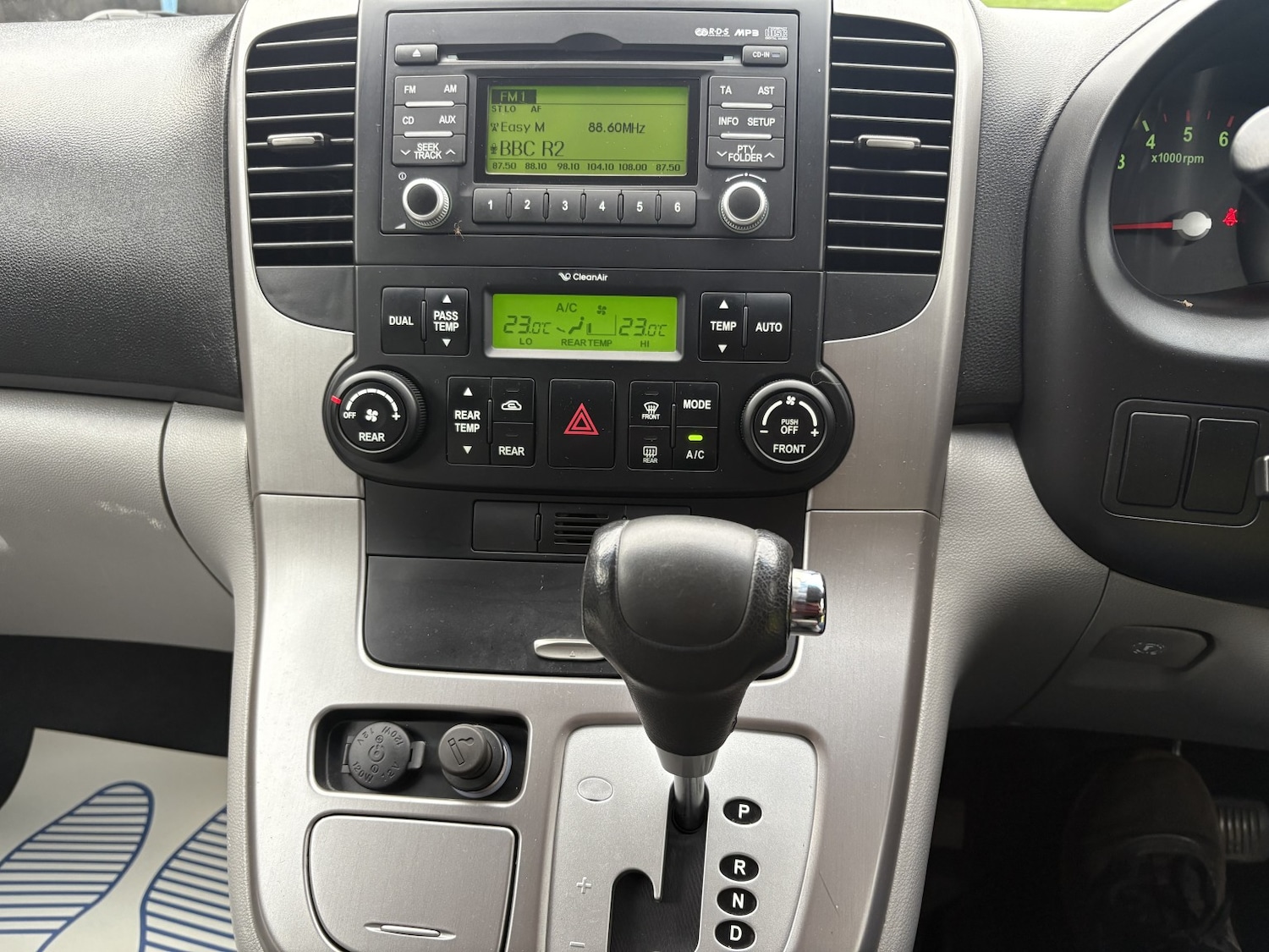 Used Kia Sedona 2011 for sale - 76670812: Photo 39