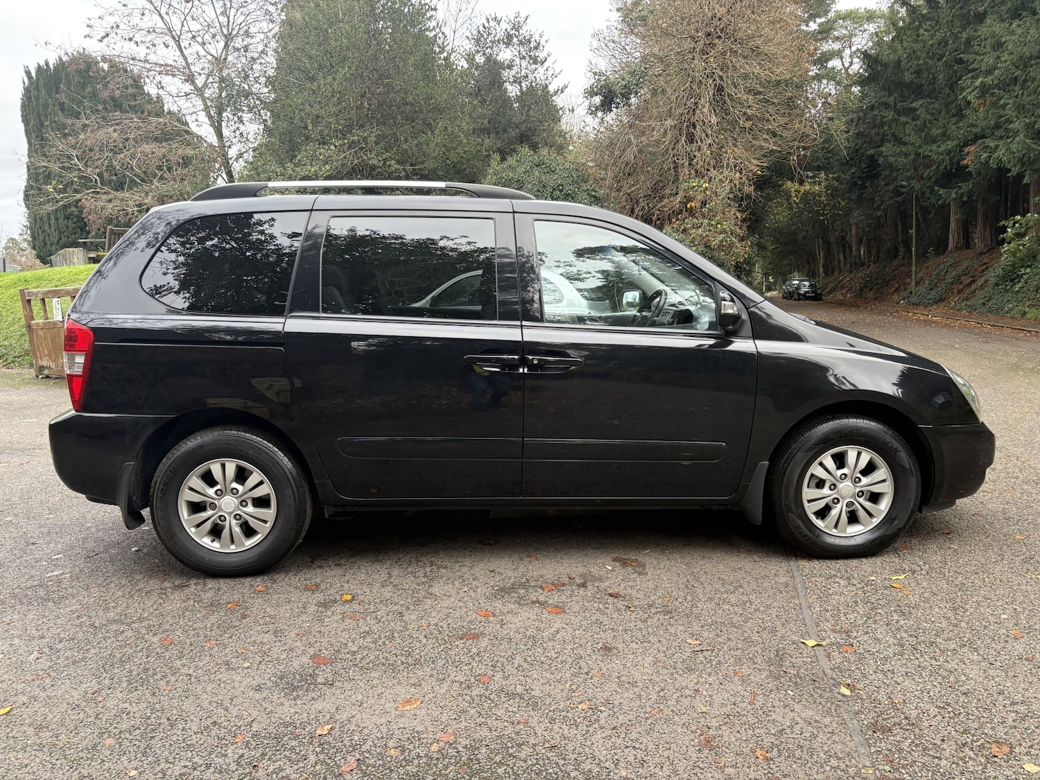 Used Kia Sedona 2011 for sale - 76670812: Photo 8