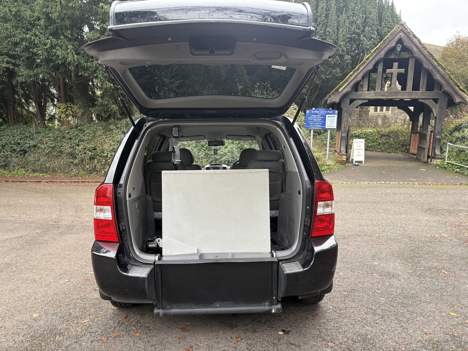 Used Kia Sedona 2011 for sale - 76670812: Photo 9