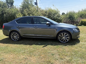 Used Skoda Octavia 2014 for sale - 79143456: Photo