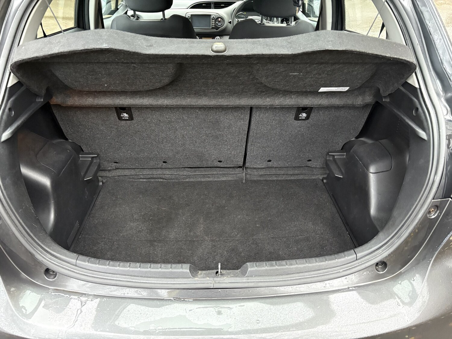 Used Toyota Yaris 2019 for sale - 76855392: Photo 19