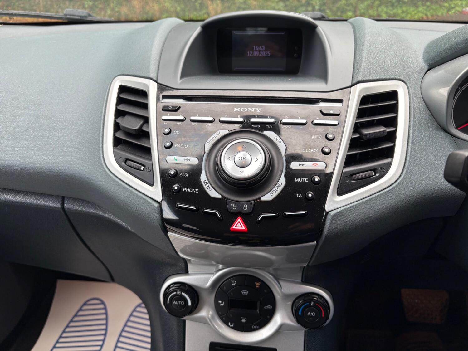 Used Ford Fiesta 2011 for sale - 76670776: Photo 19