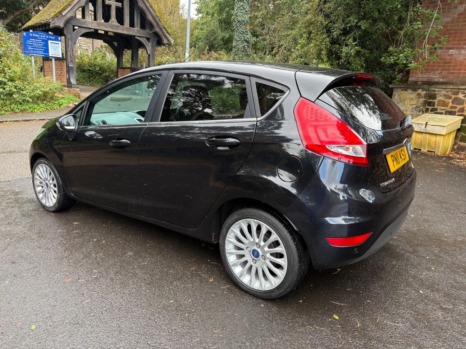 Used Ford Fiesta 2011 for sale - 76670776: Photo 5