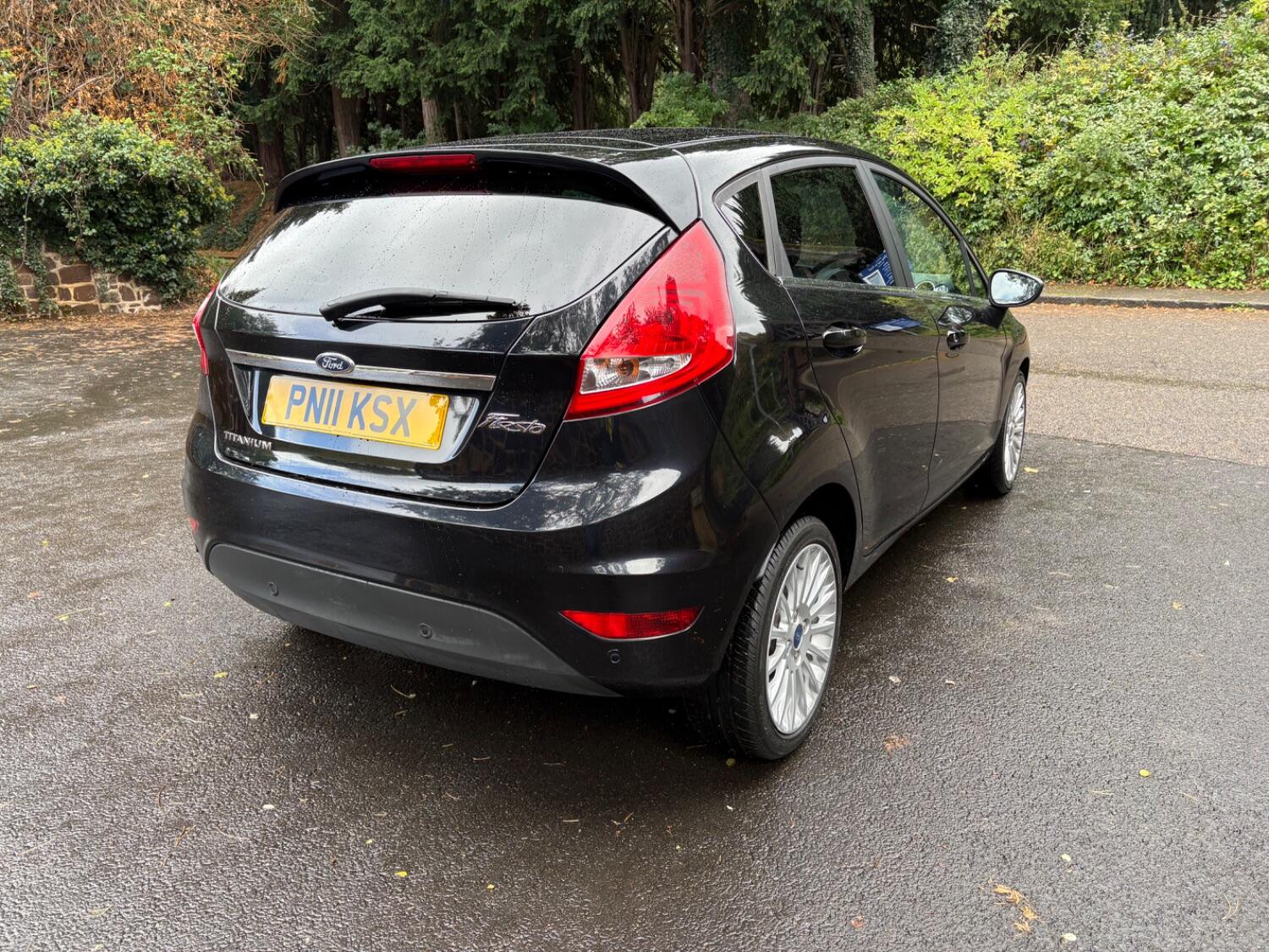 Used Ford Fiesta 2011 for sale - 76670776: Photo 9