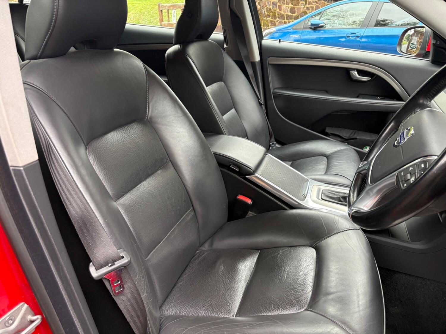 Used Volvo V70 2014 for sale - 77019069: Photo 22