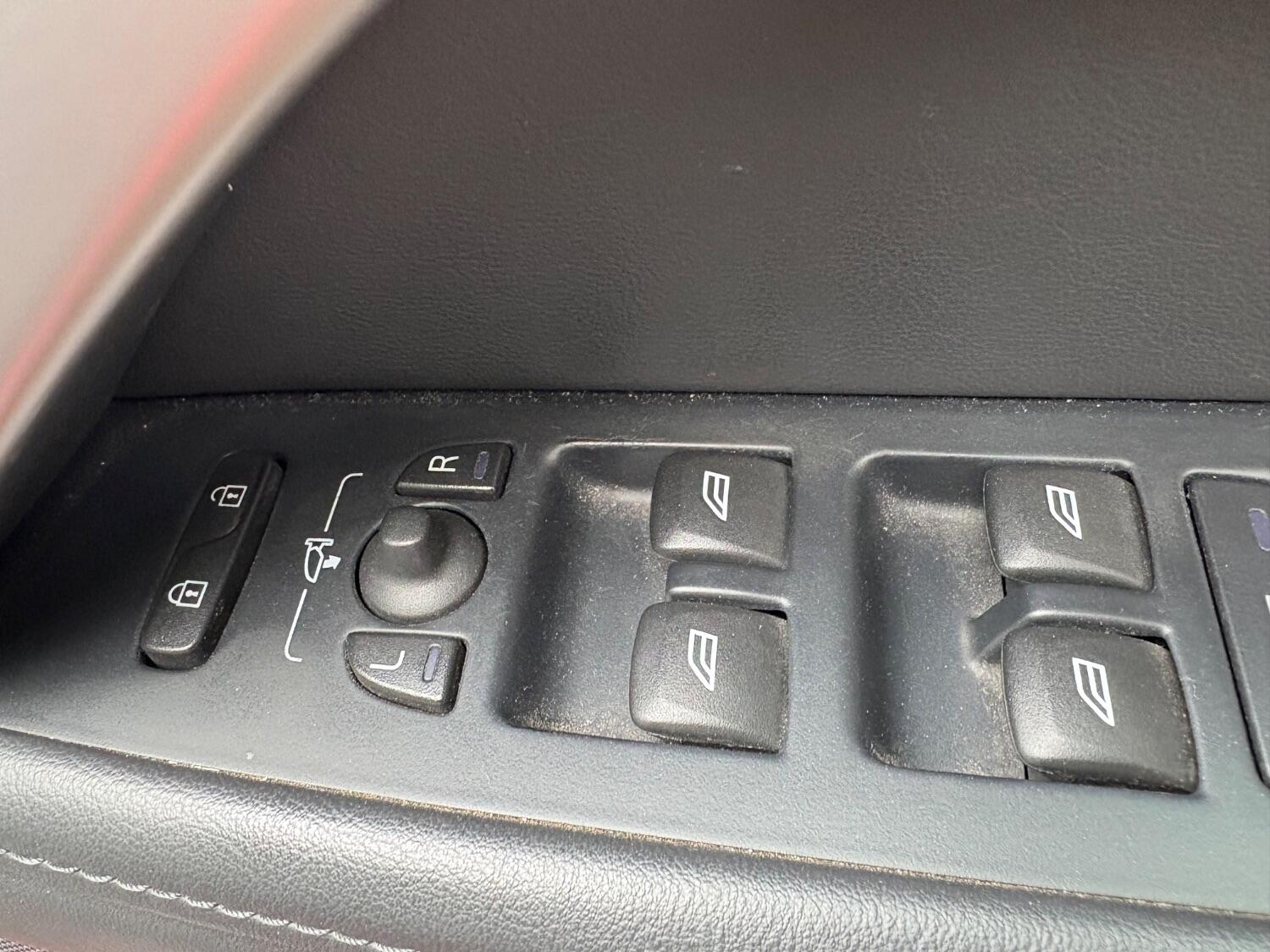 Used Volvo V70 2014 for sale - 77019069: Photo 25