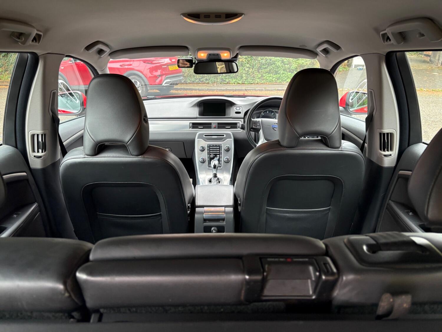 Used Volvo V70 2014 for sale - 77019069: Photo 8