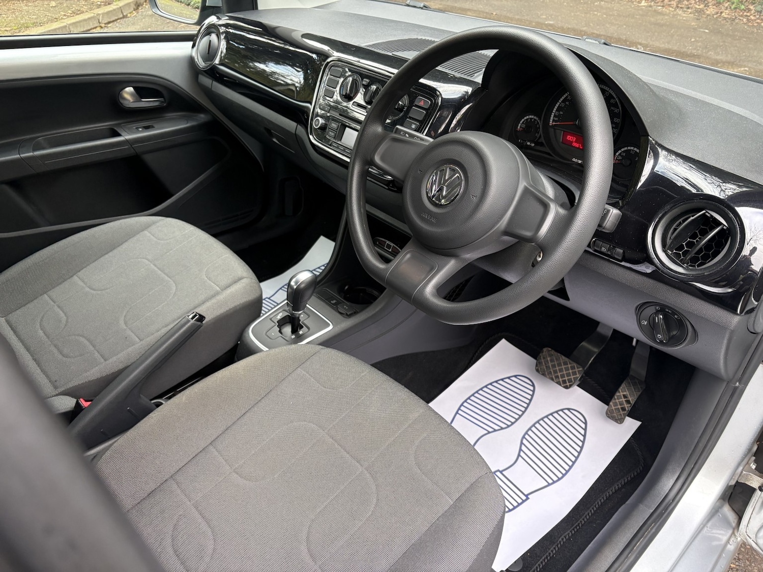 Used Volkswagen up! 2016 for sale - 77915698: Photo 20