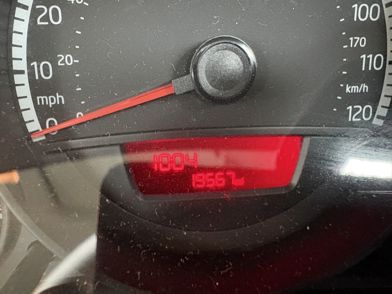 Used Volkswagen up! 2016 for sale - 77915698: Photo 28