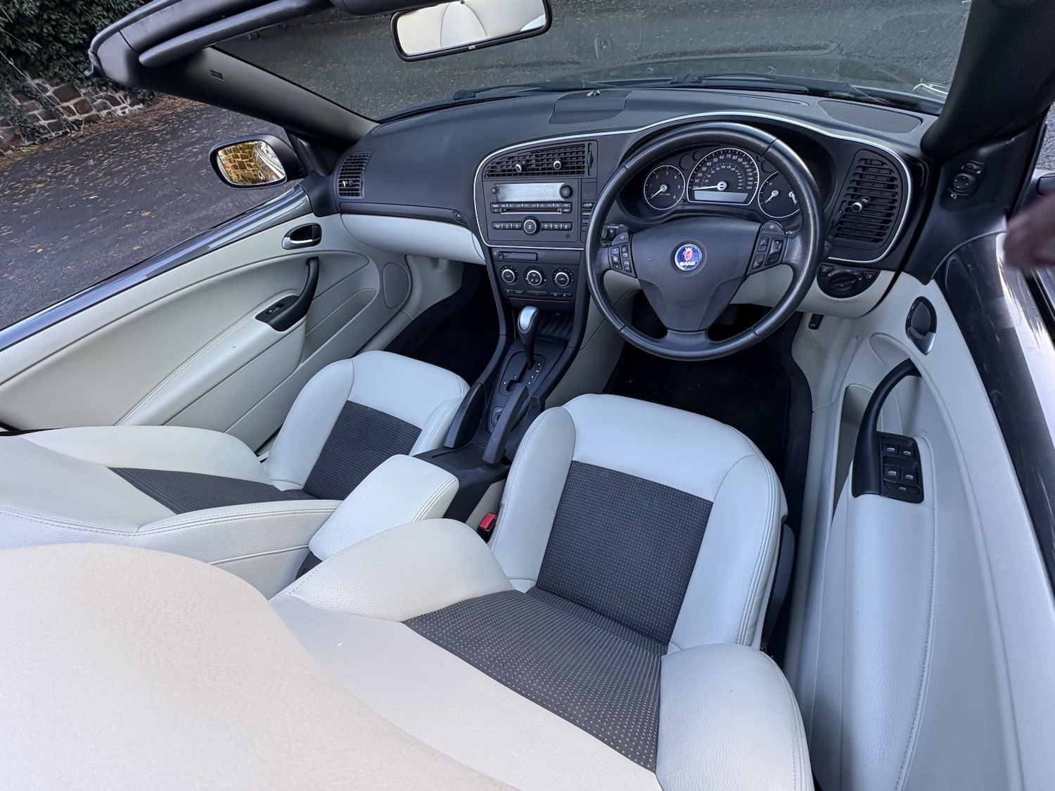 Used Saab 9-3 2010 for sale - 76670804: Photo 16