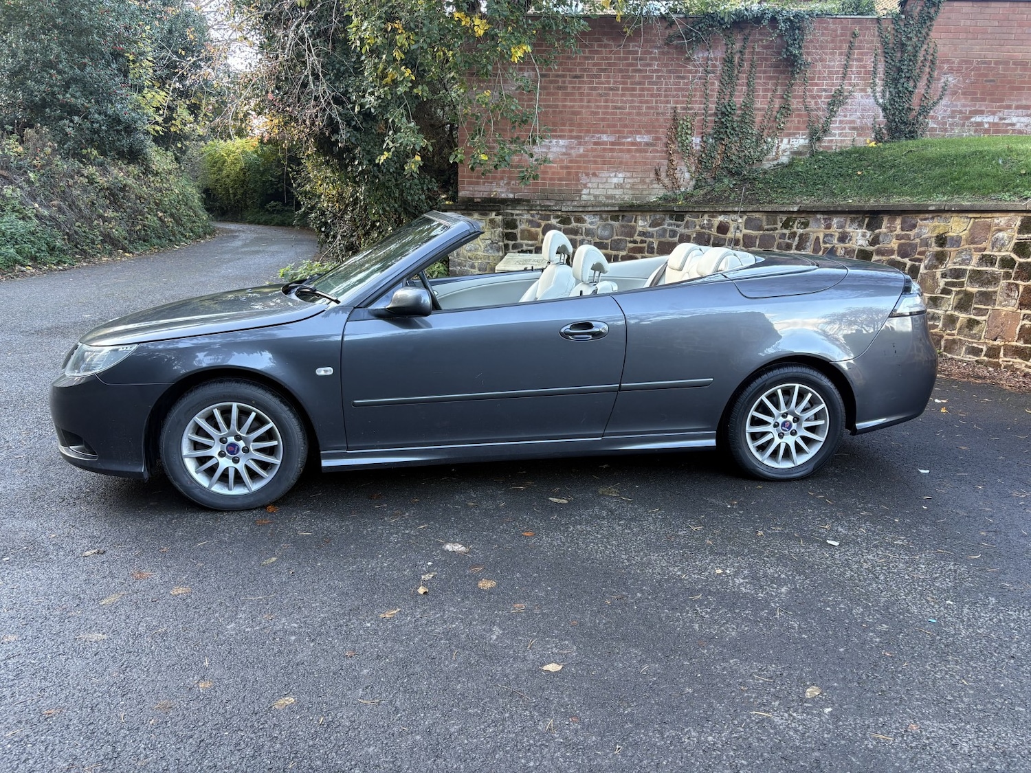 Used Saab 9-3 2010 for sale - 76670804: Photo 4